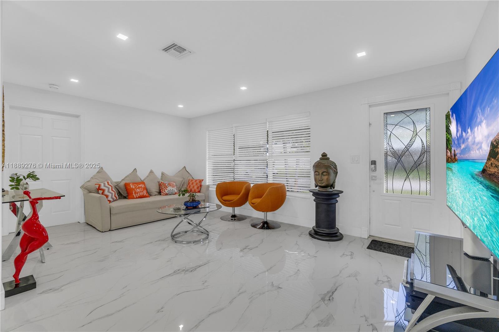 DRIFTWOOD PLAZA NO 3 - Residential