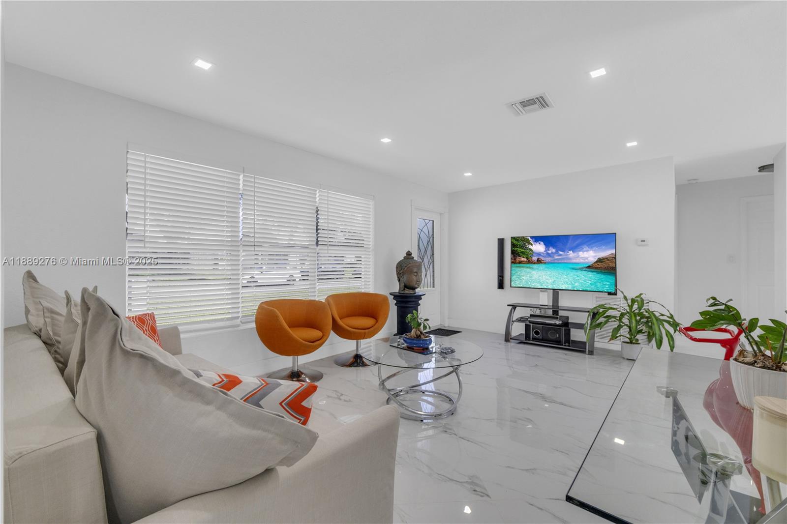 DRIFTWOOD PLAZA NO 3 - Residential