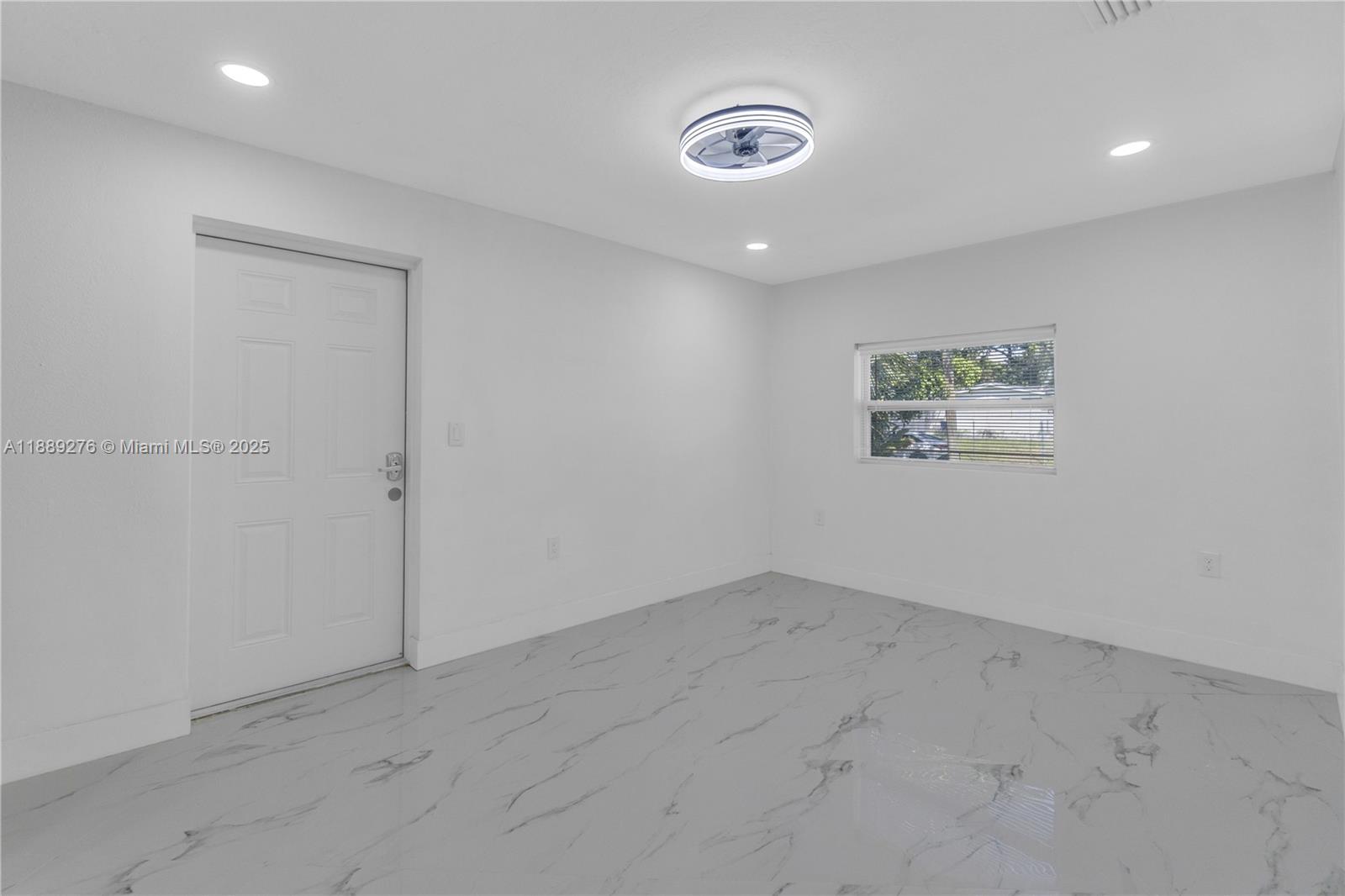 DRIFTWOOD PLAZA NO 3 - Residential