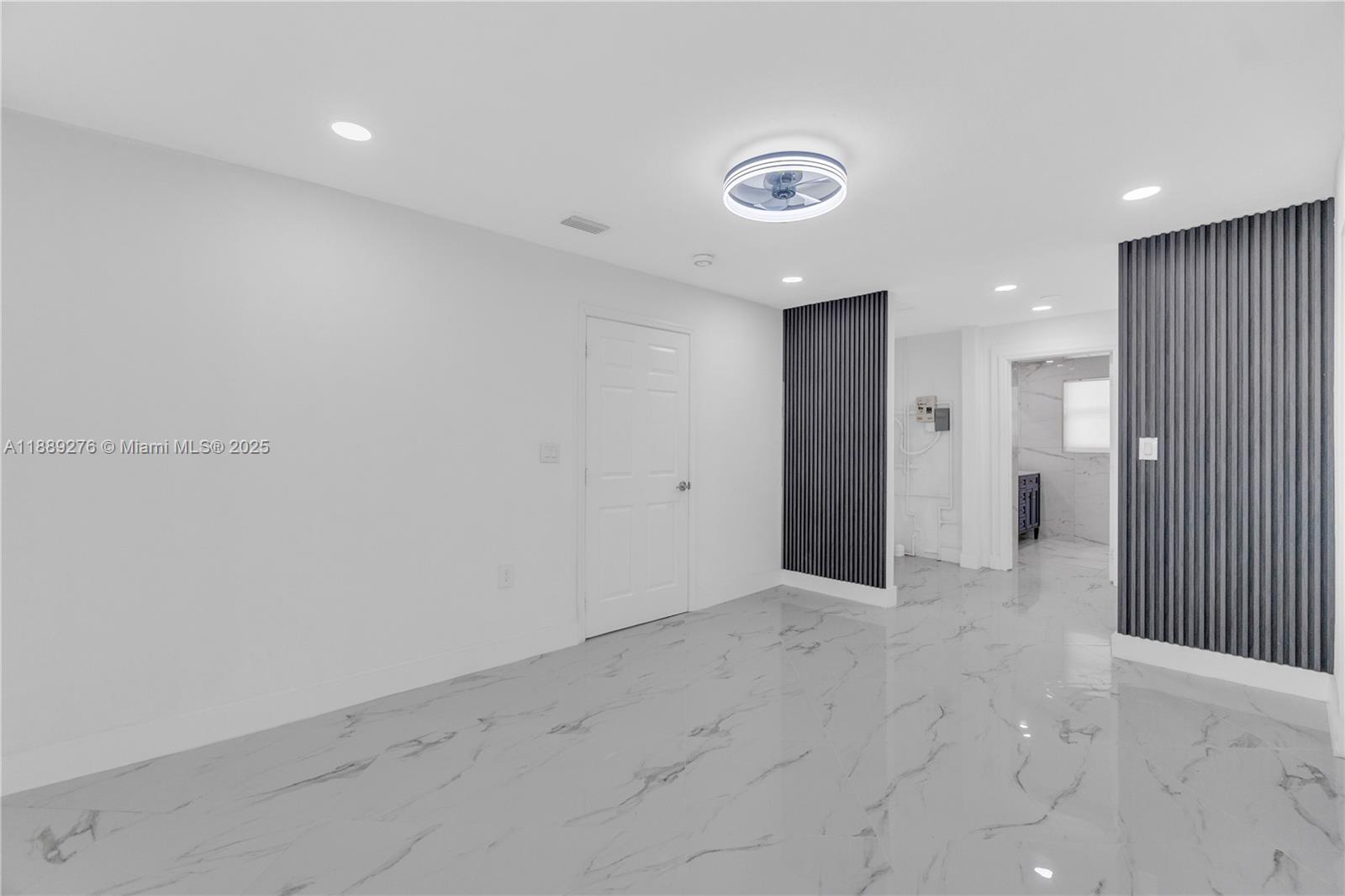 DRIFTWOOD PLAZA NO 3 - Residential