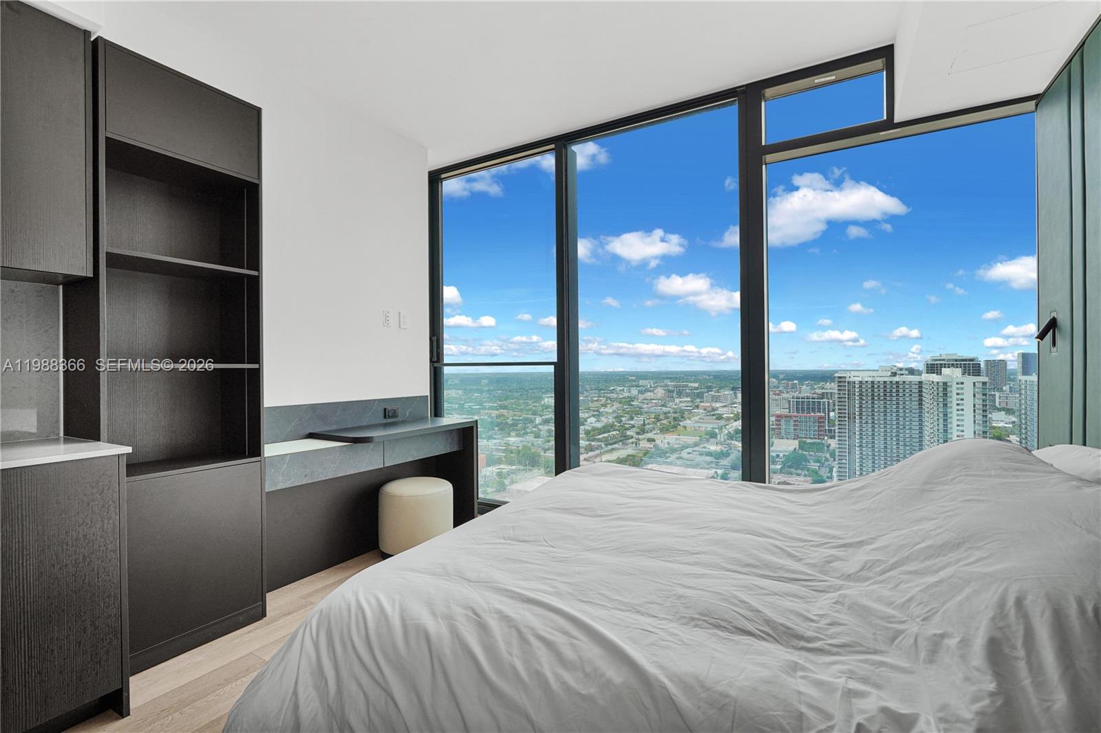 MIAMI NORTH - Residential