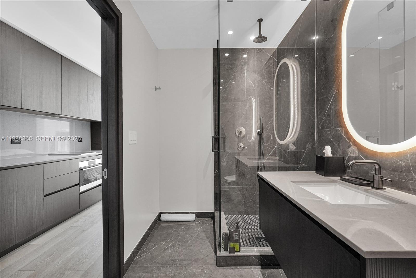20 NE 11th St 3603A