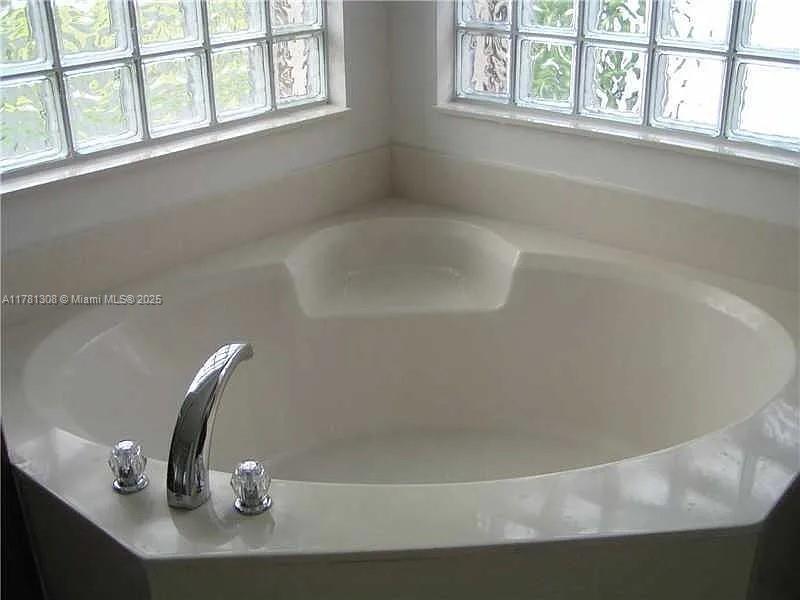 THOUSAND OAKS - Residential Lease