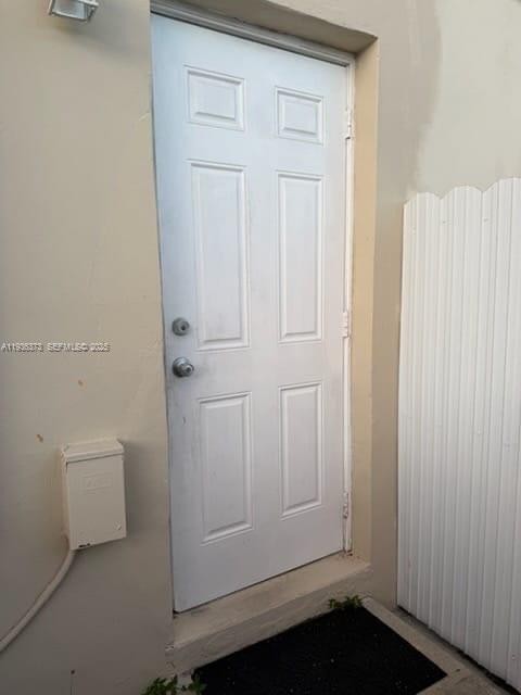 DEVON-AIRE ESTATES SEC 5 - Residential Lease