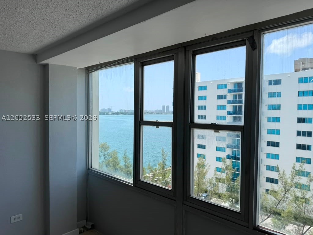 7545 E Treasure Dr 8J