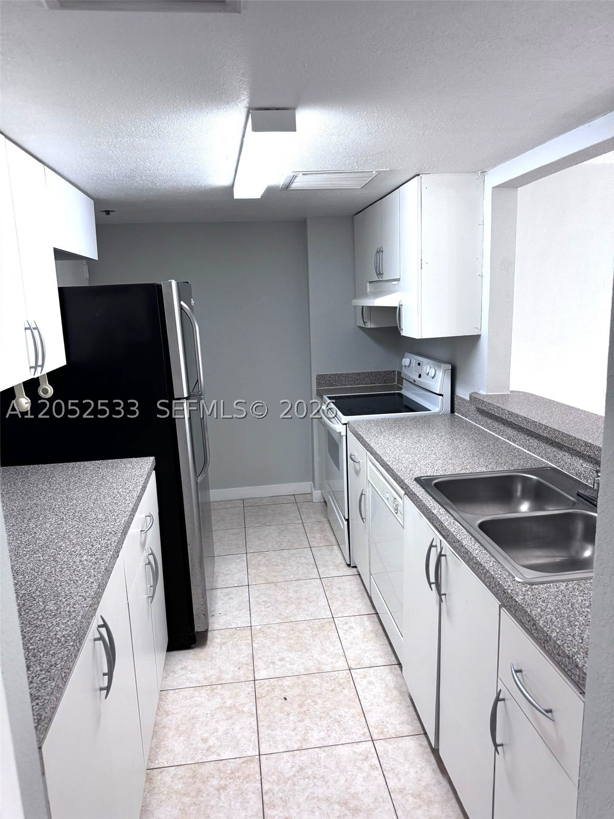 7545 E Treasure Dr 8J