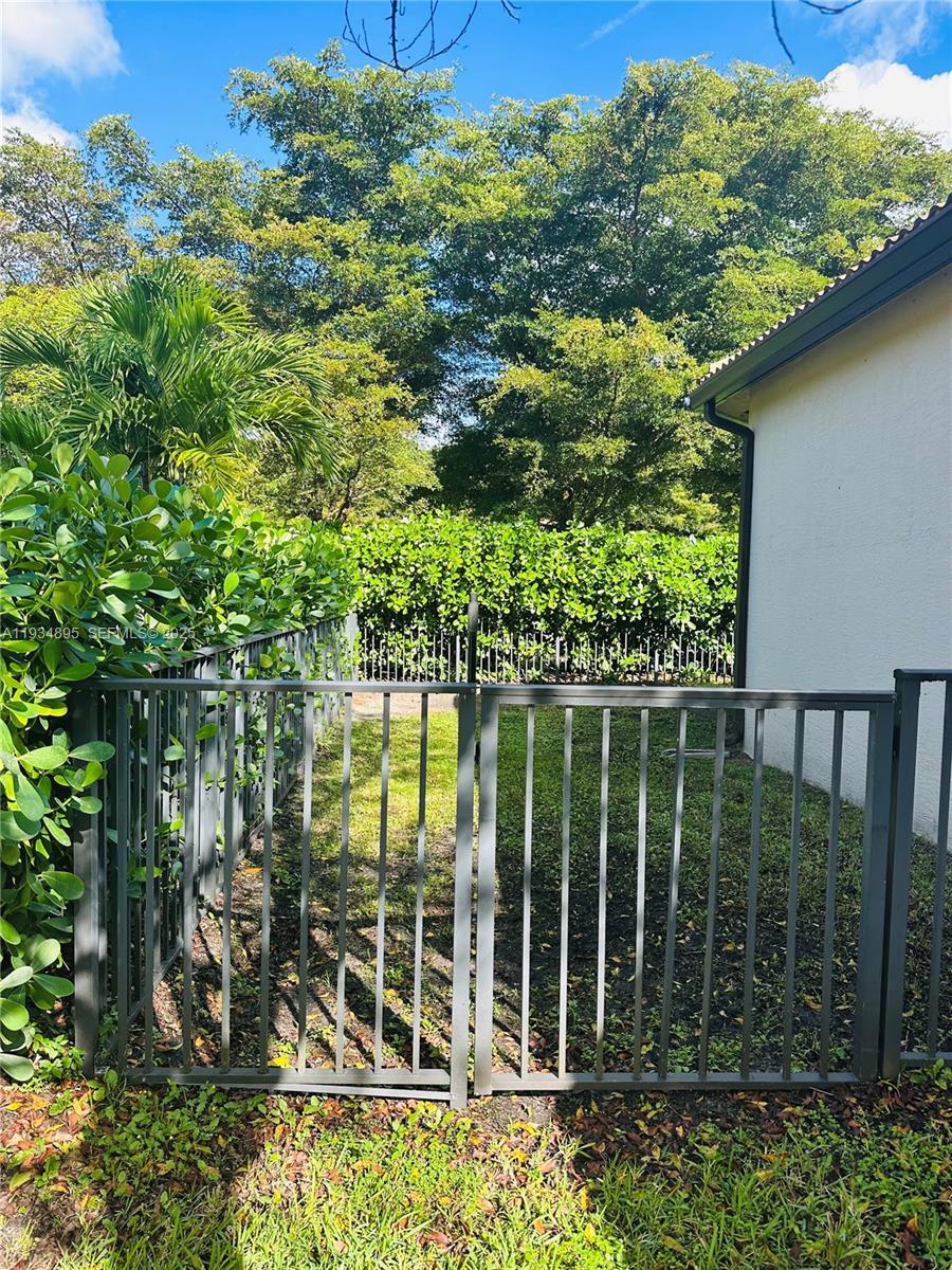 VALENCIA COVE AGR PUD PL - Residential