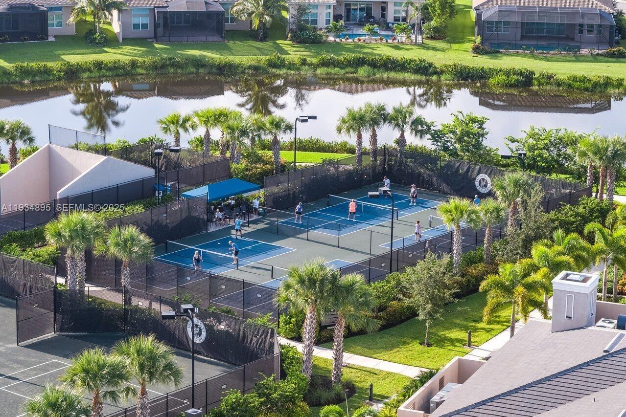 VALENCIA COVE AGR PUD PL - Residential