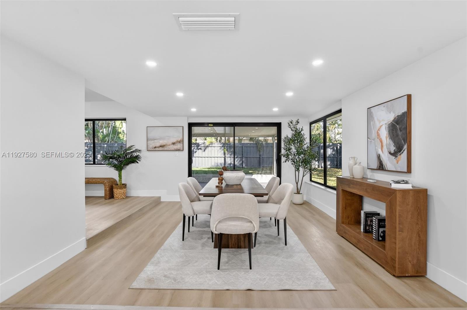 THE COVE - Residential