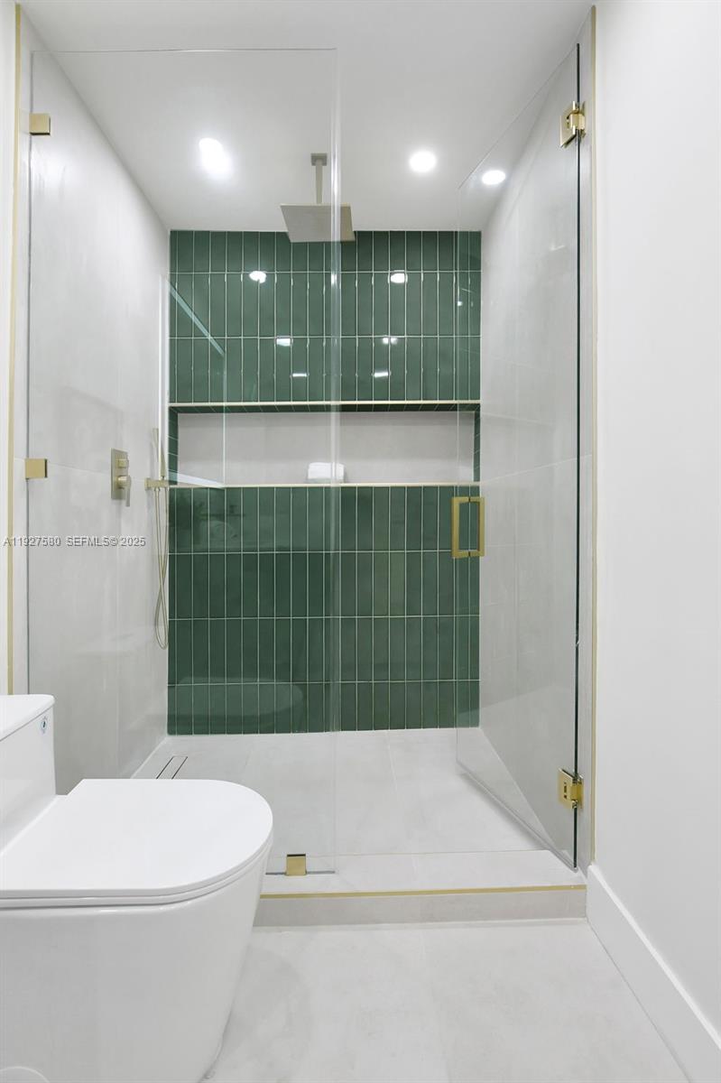 THE COVE - Residential