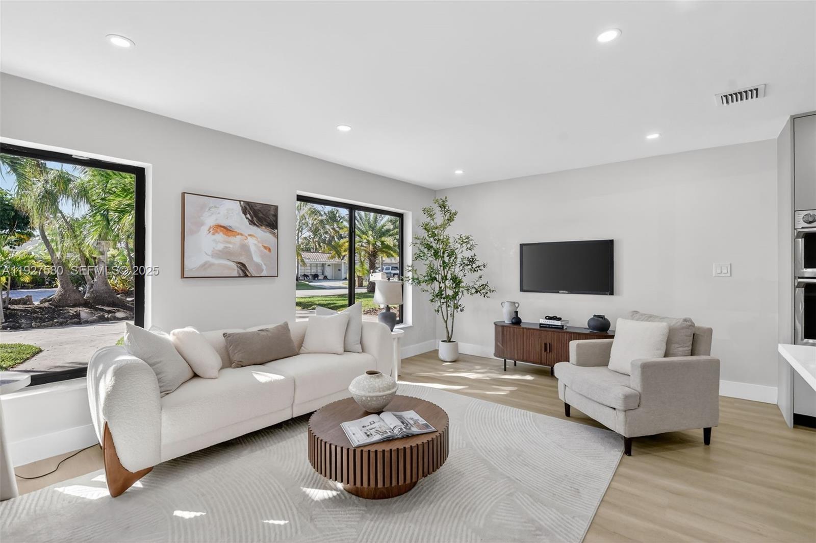 THE COVE - Residential