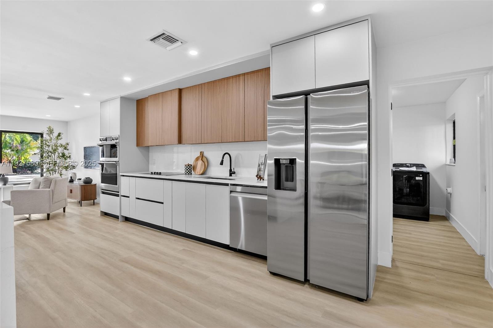 THE COVE - Residential