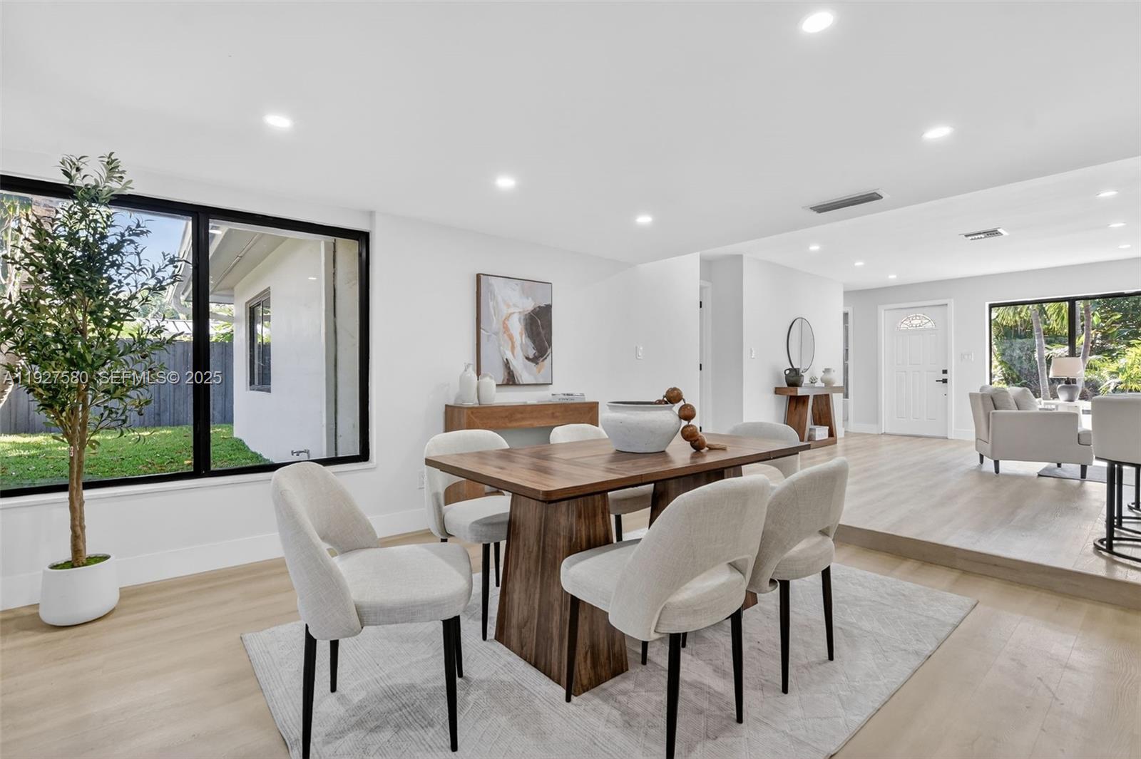 THE COVE - Residential