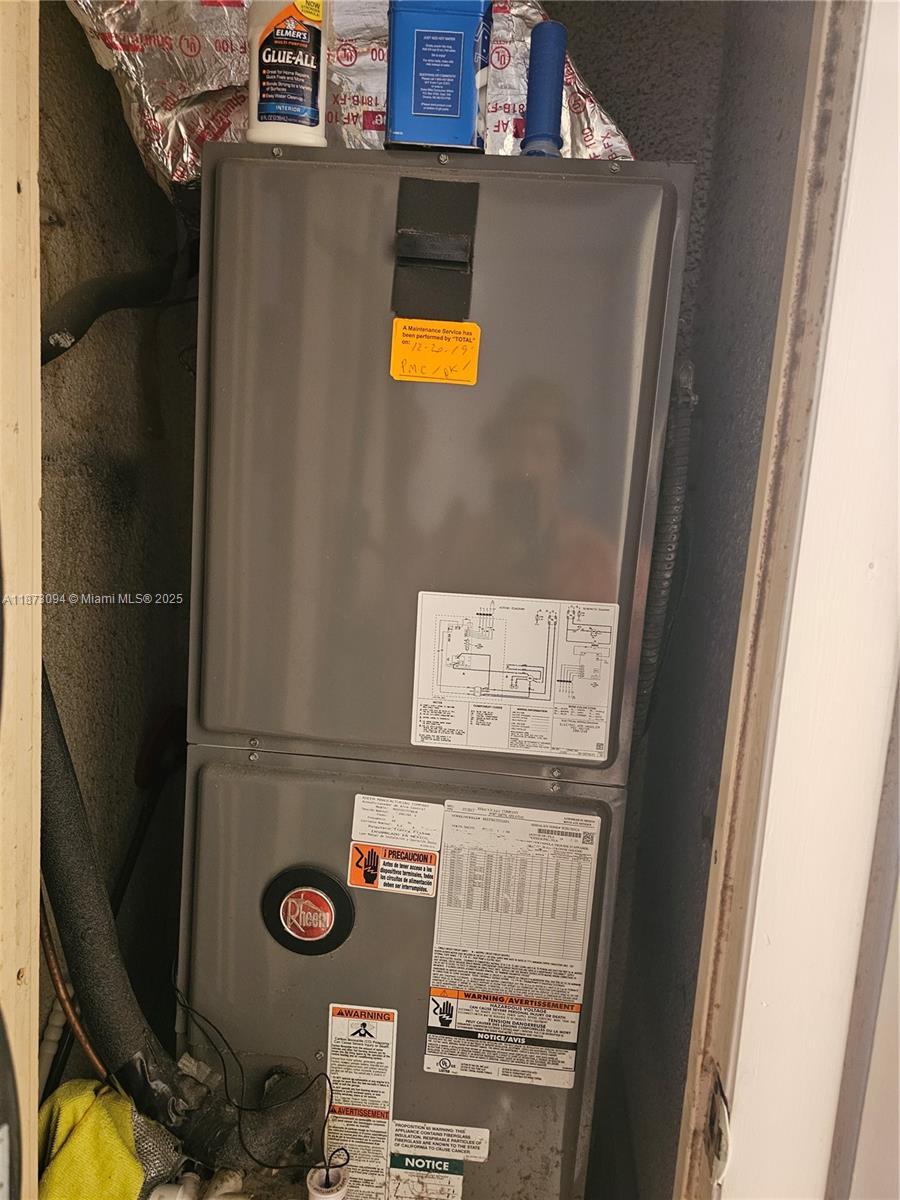 BISCAYA IV CONDO - Residential