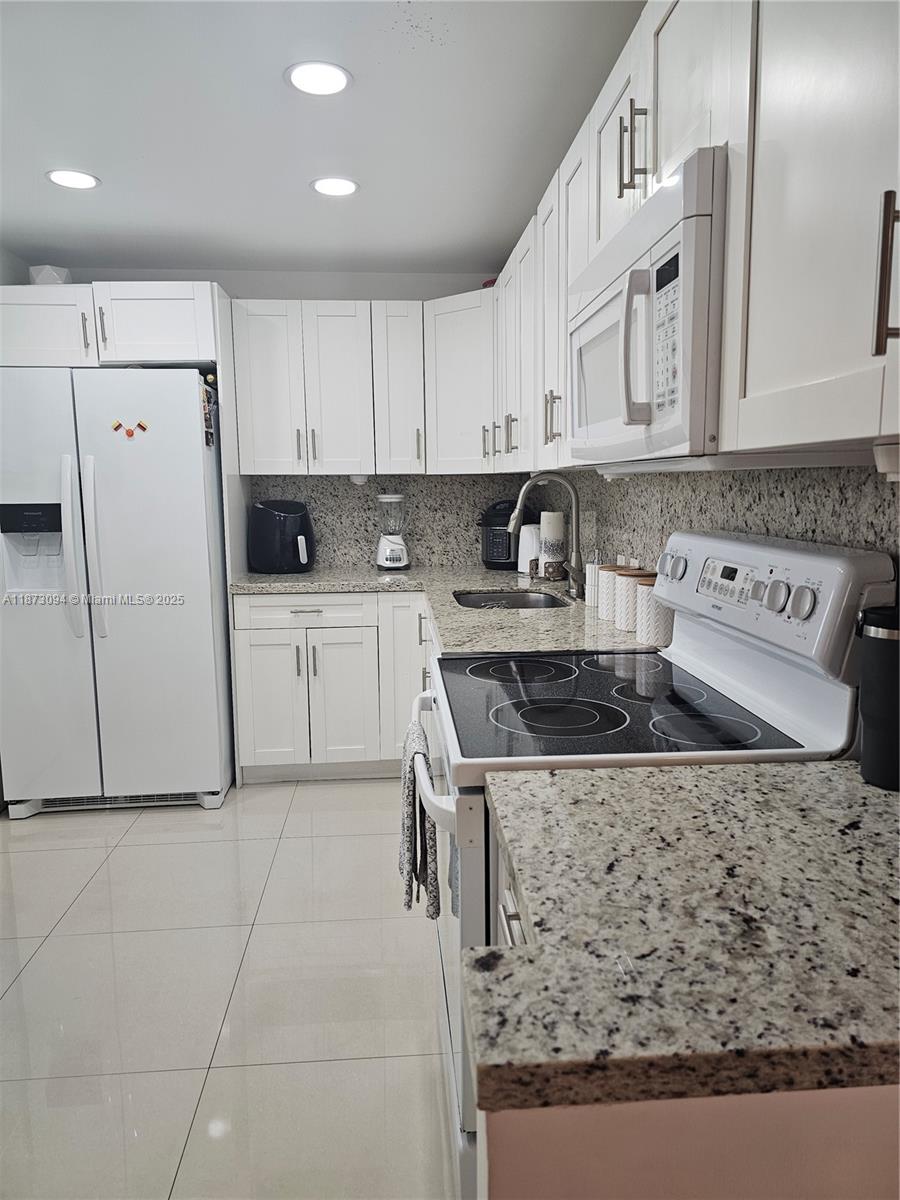 BISCAYA IV CONDO - Residential