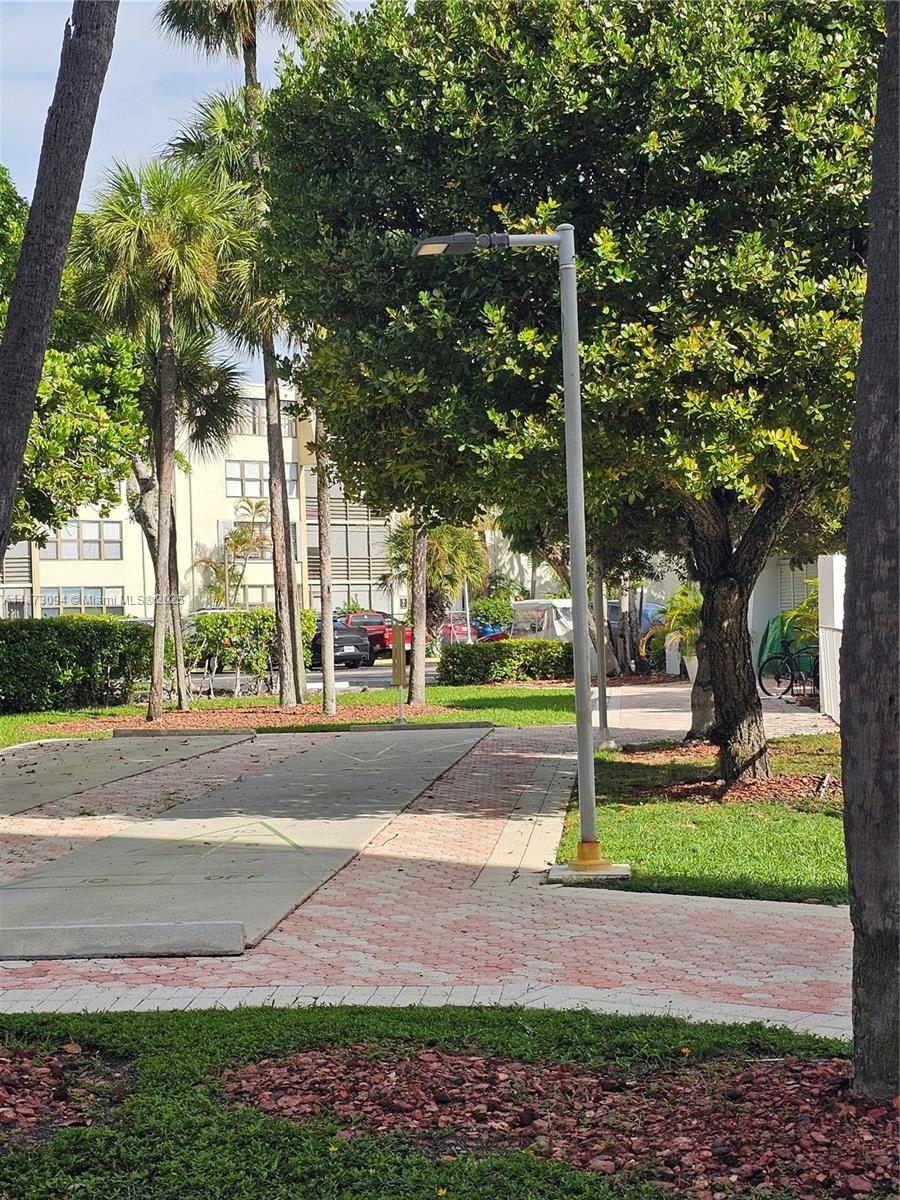 BISCAYA IV CONDO - Residential