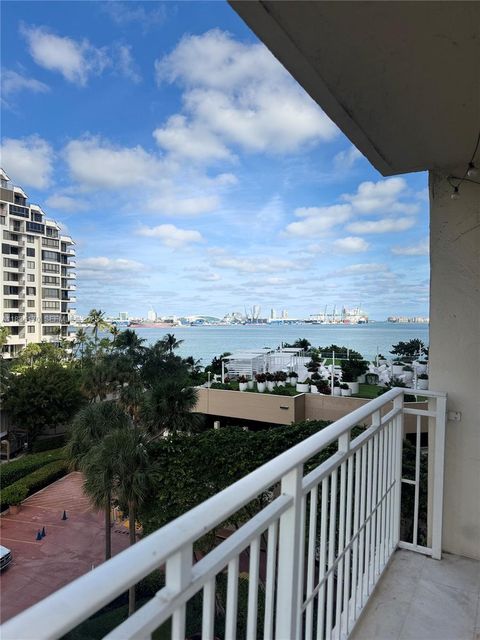 770 CLAUGHTON ISLAND DR 601 Miami FL 33131