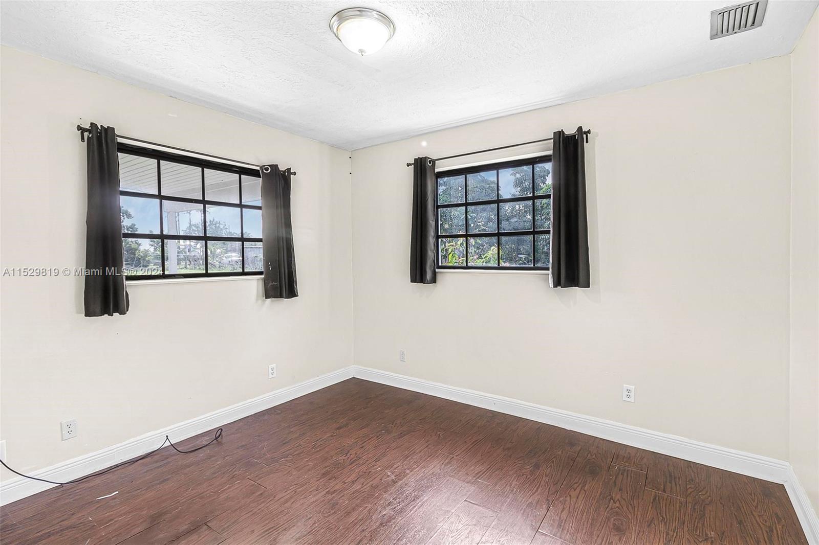 Acreage - Residential Lease