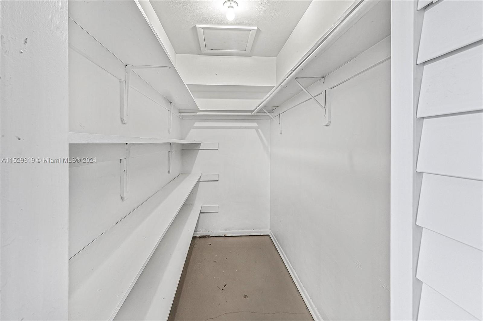 Acreage - Residential Lease