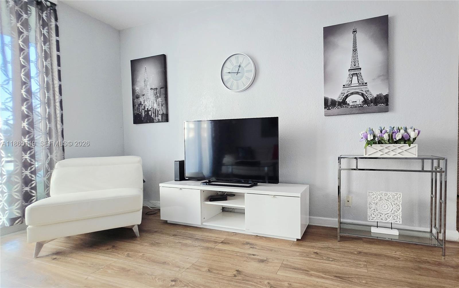 TIDES ON HOLLYWOOD BEACH - Residential