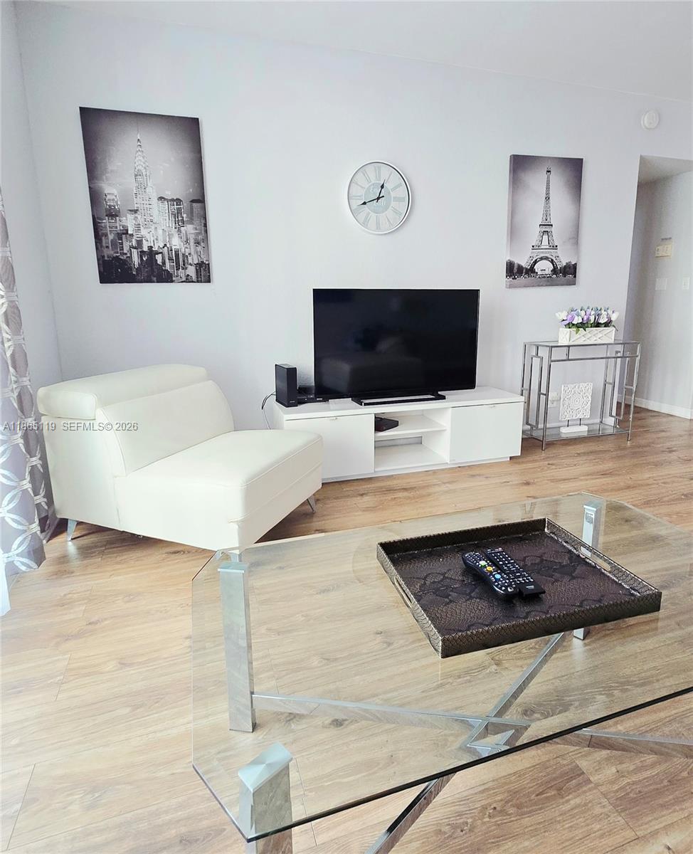 TIDES ON HOLLYWOOD BEACH - Residential