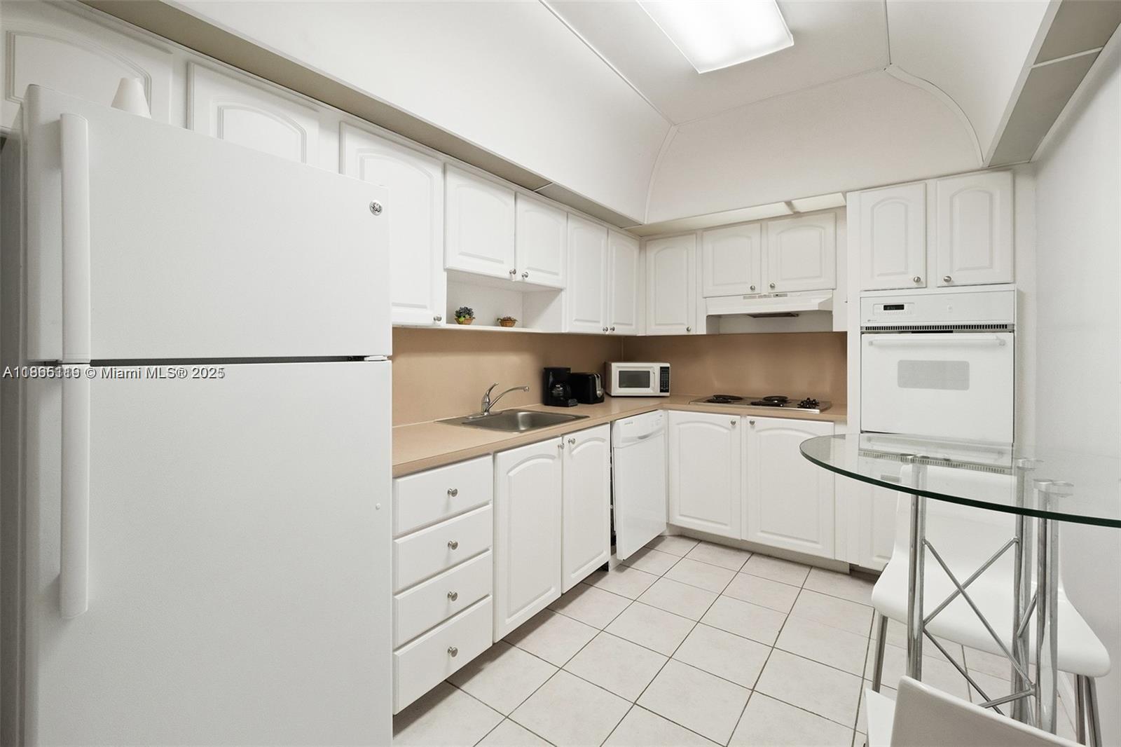 TIDES ON HOLLYWOOD BEACH - Residential