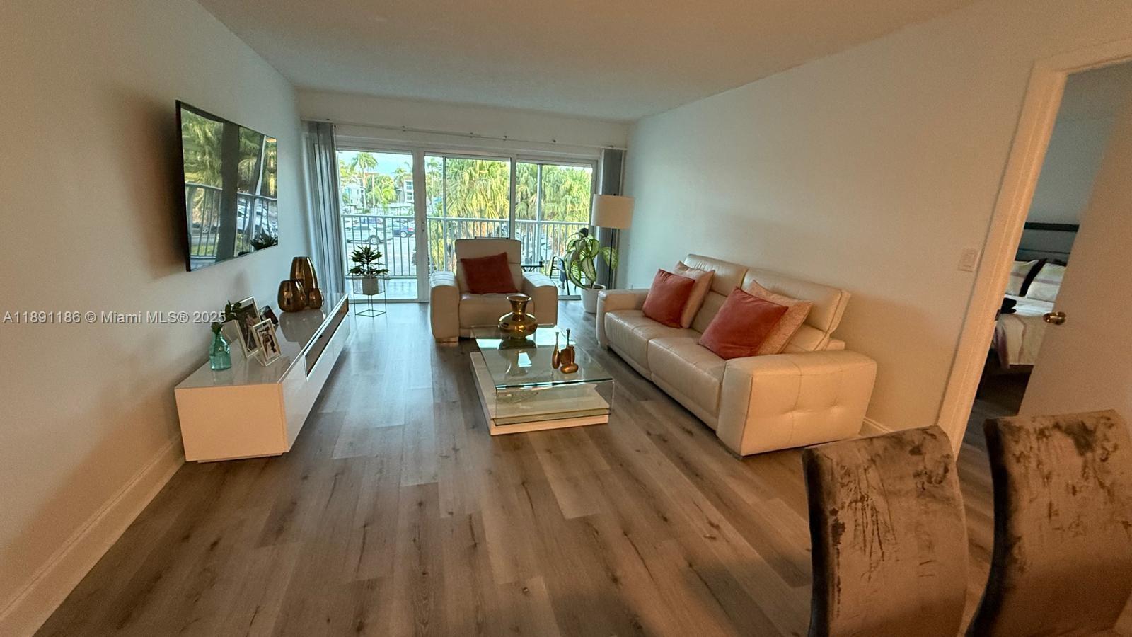 BUILDING ONE OF RACQUET C - Residential Lease