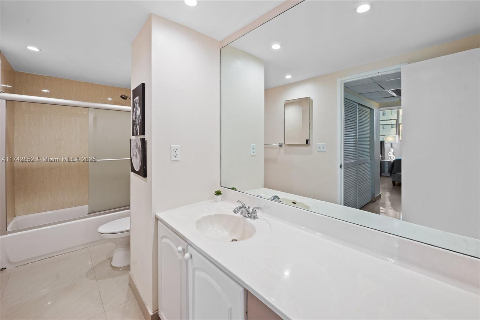SIAN OCEAN RESIDENCES CON - Residential