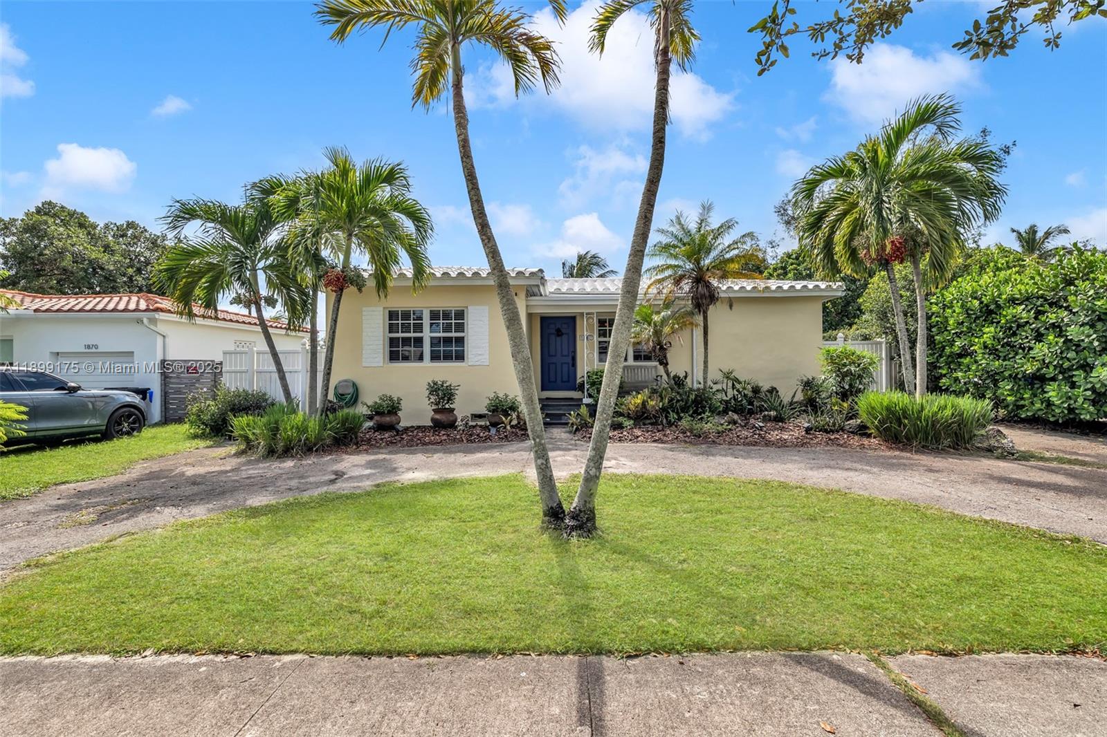 1860 NE 157th Ter, North Miami Beach, FL, 33162/$549,000 4 1860 NE 157th Ter