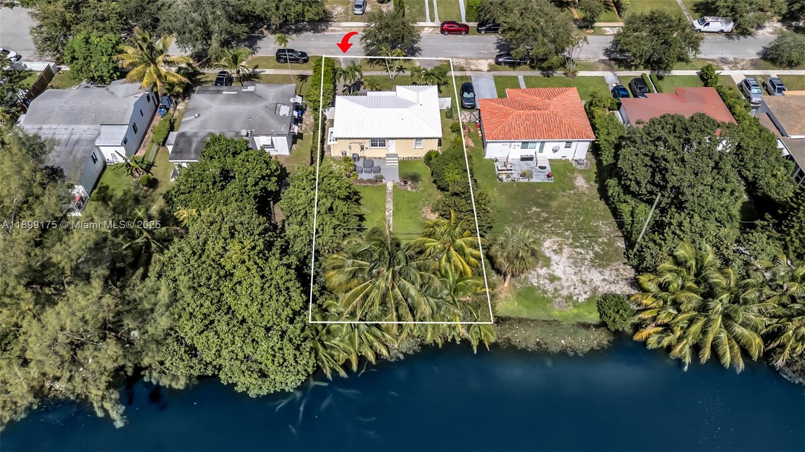1860 NE 157th Ter, North Miami Beach, FL, 33162/$549,000 2 1860 NE 157th Ter