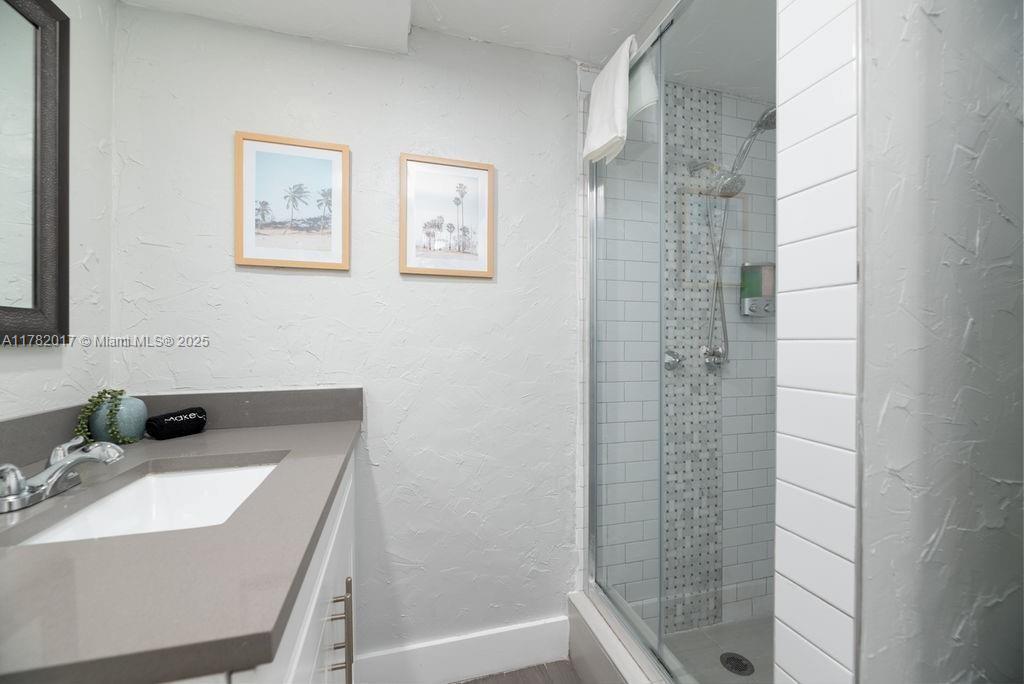 RIVERSIDE ADD AMEN PLAT - Residential Lease