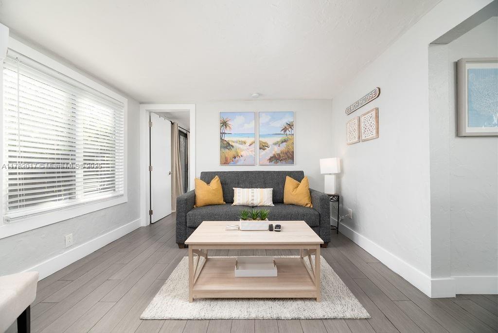 RIVERSIDE ADD AMEN PLAT - Residential Lease