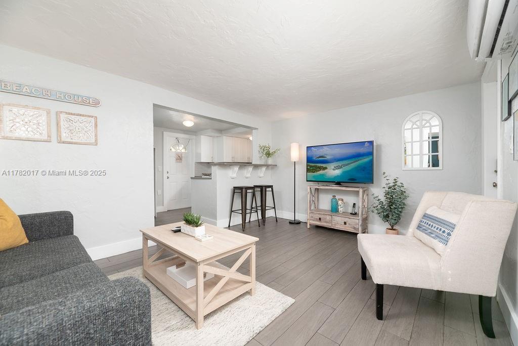 RIVERSIDE ADD AMEN PLAT - Residential Lease