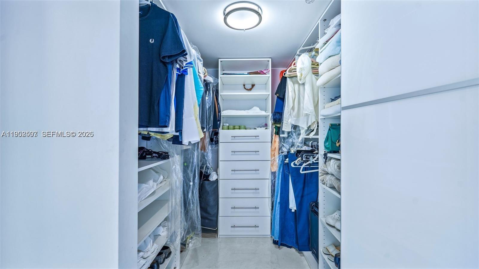 LATITUDE ON THE RIVER CON - Residential