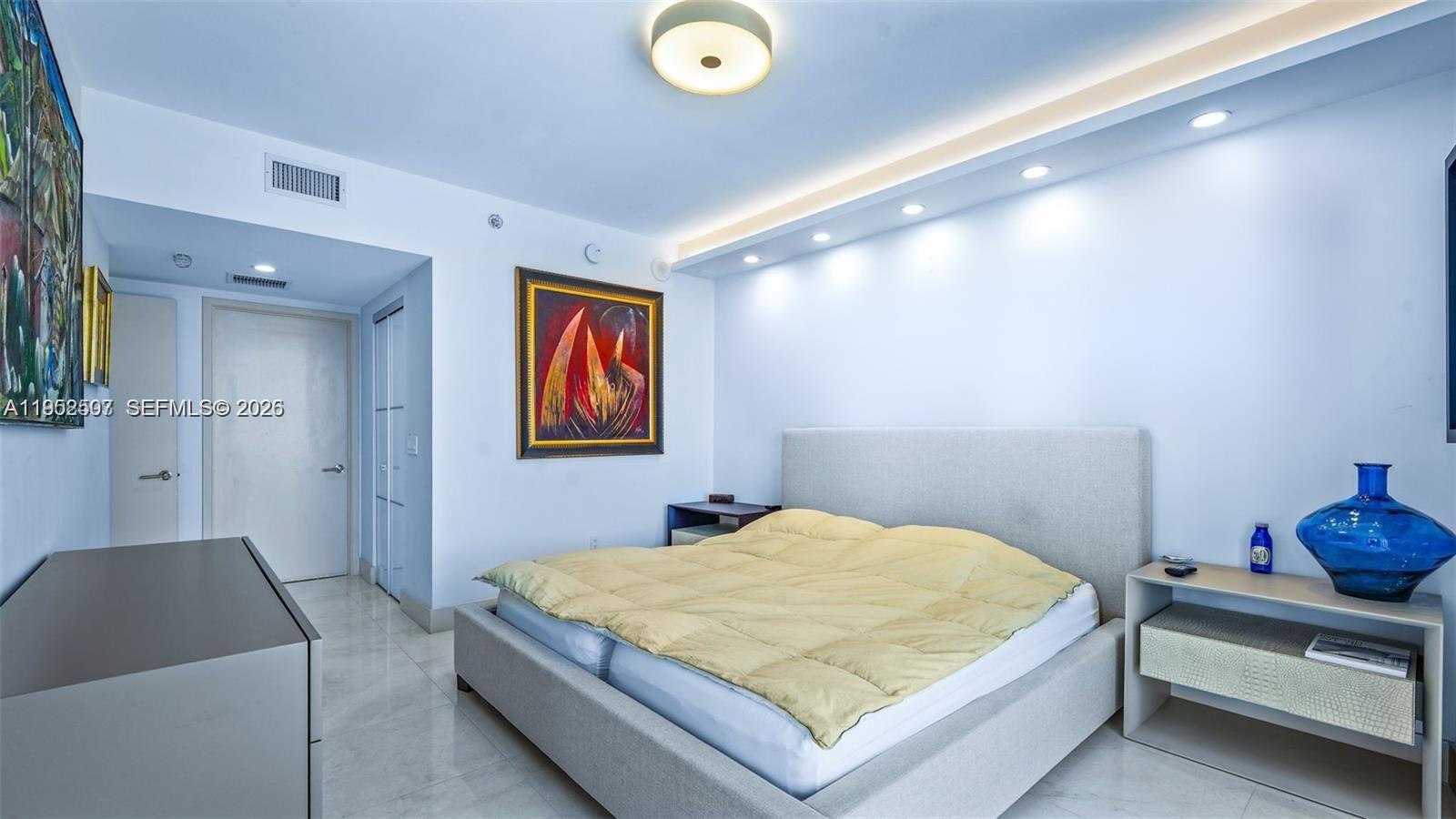 LATITUDE ON THE RIVER CON - Residential