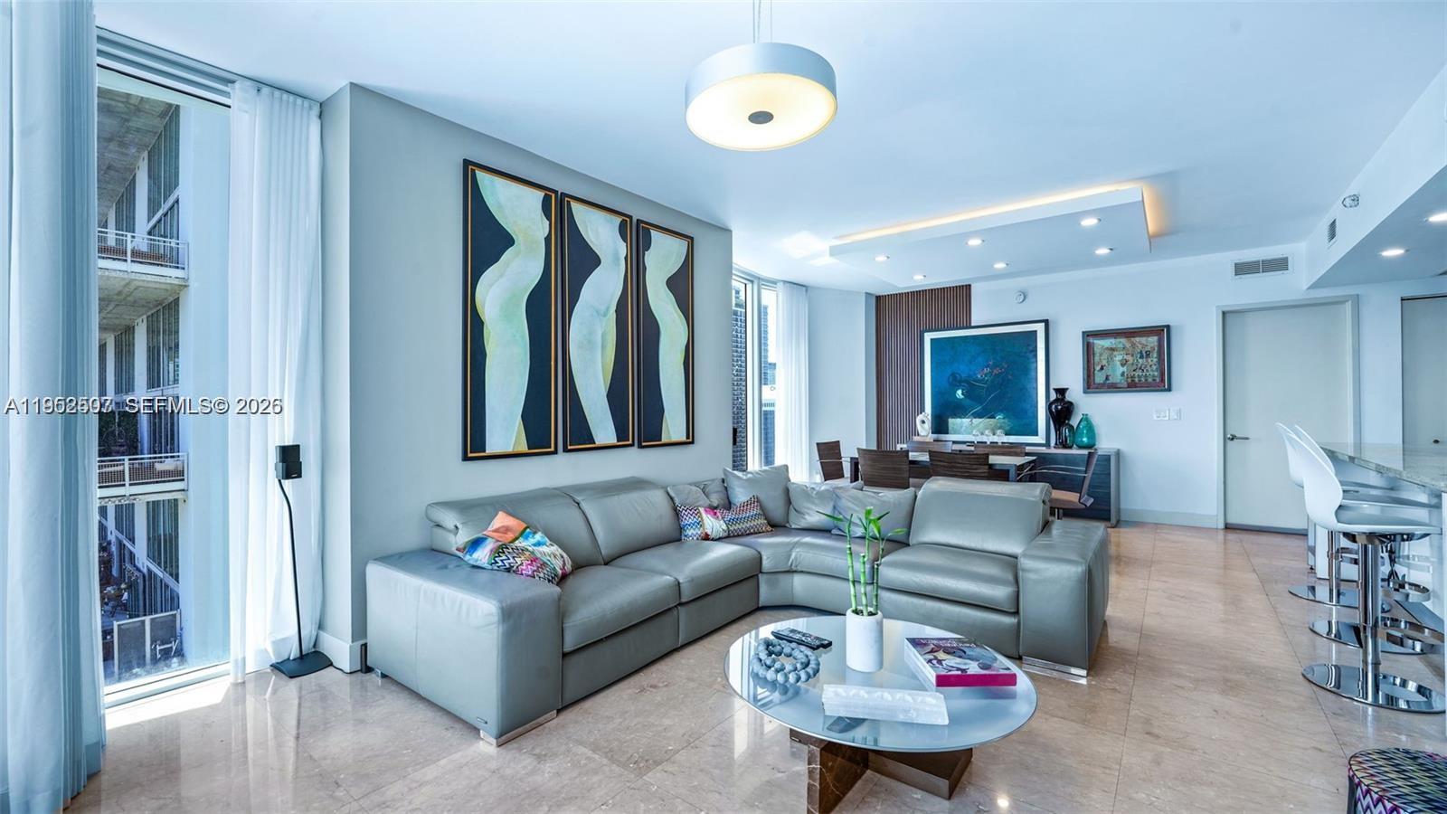 LATITUDE ON THE RIVER CON - Residential