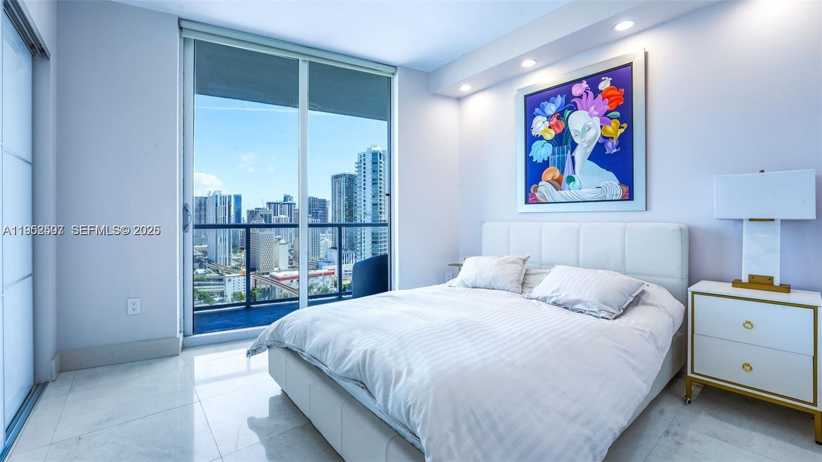 LATITUDE ON THE RIVER CON - Residential