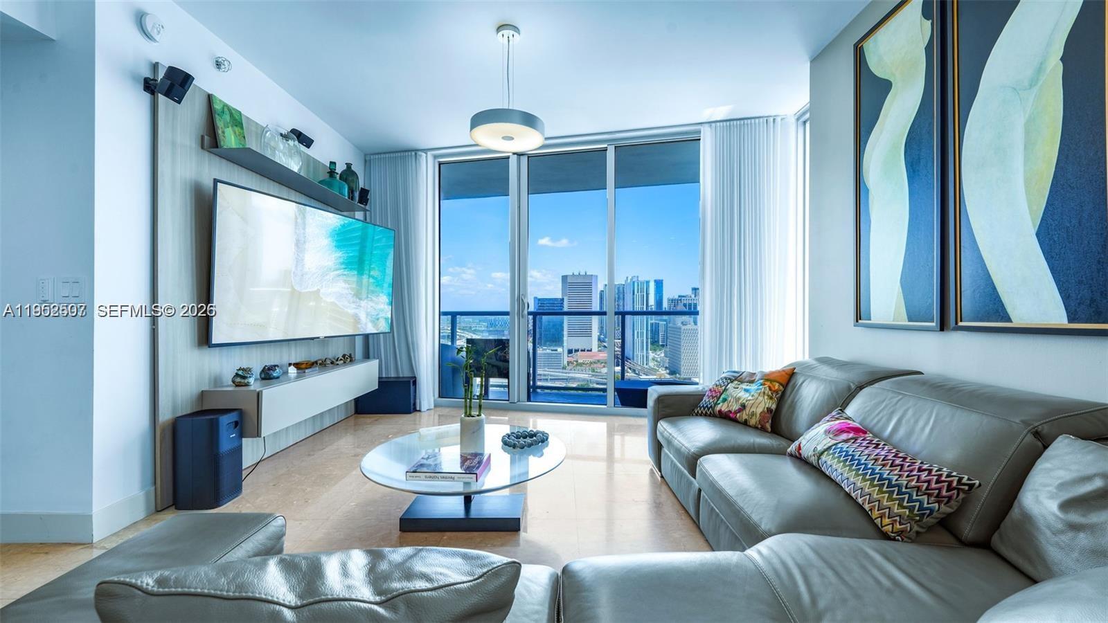 LATITUDE ON THE RIVER CON - Residential