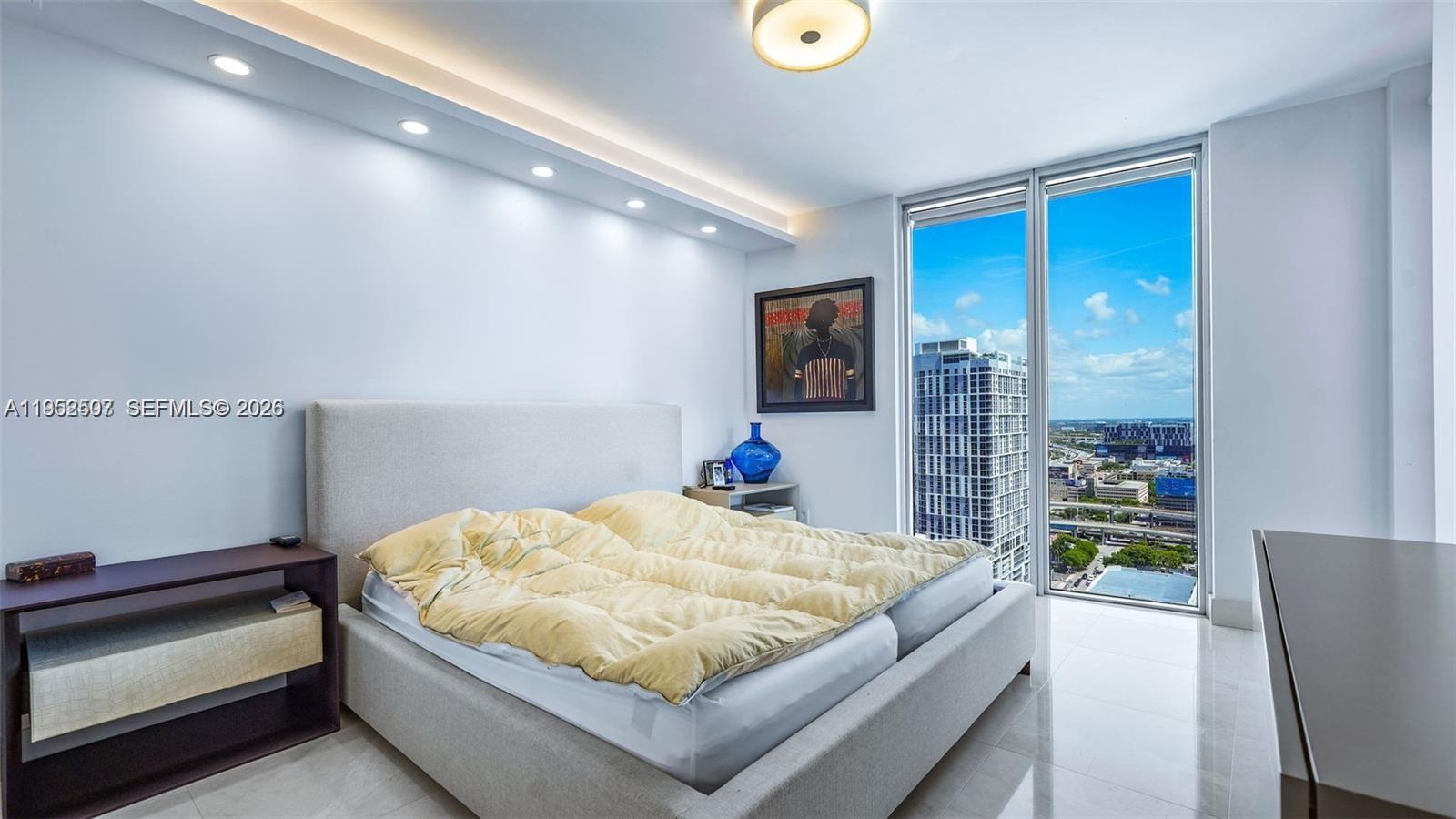 LATITUDE ON THE RIVER CON - Residential