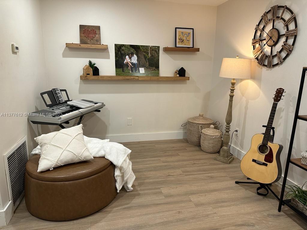 SNAPPER VILLAGE CONDO PHA - Residential