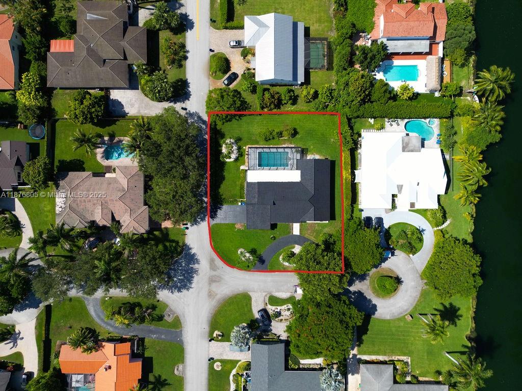 OLD CUTLER VILLAS - Residential