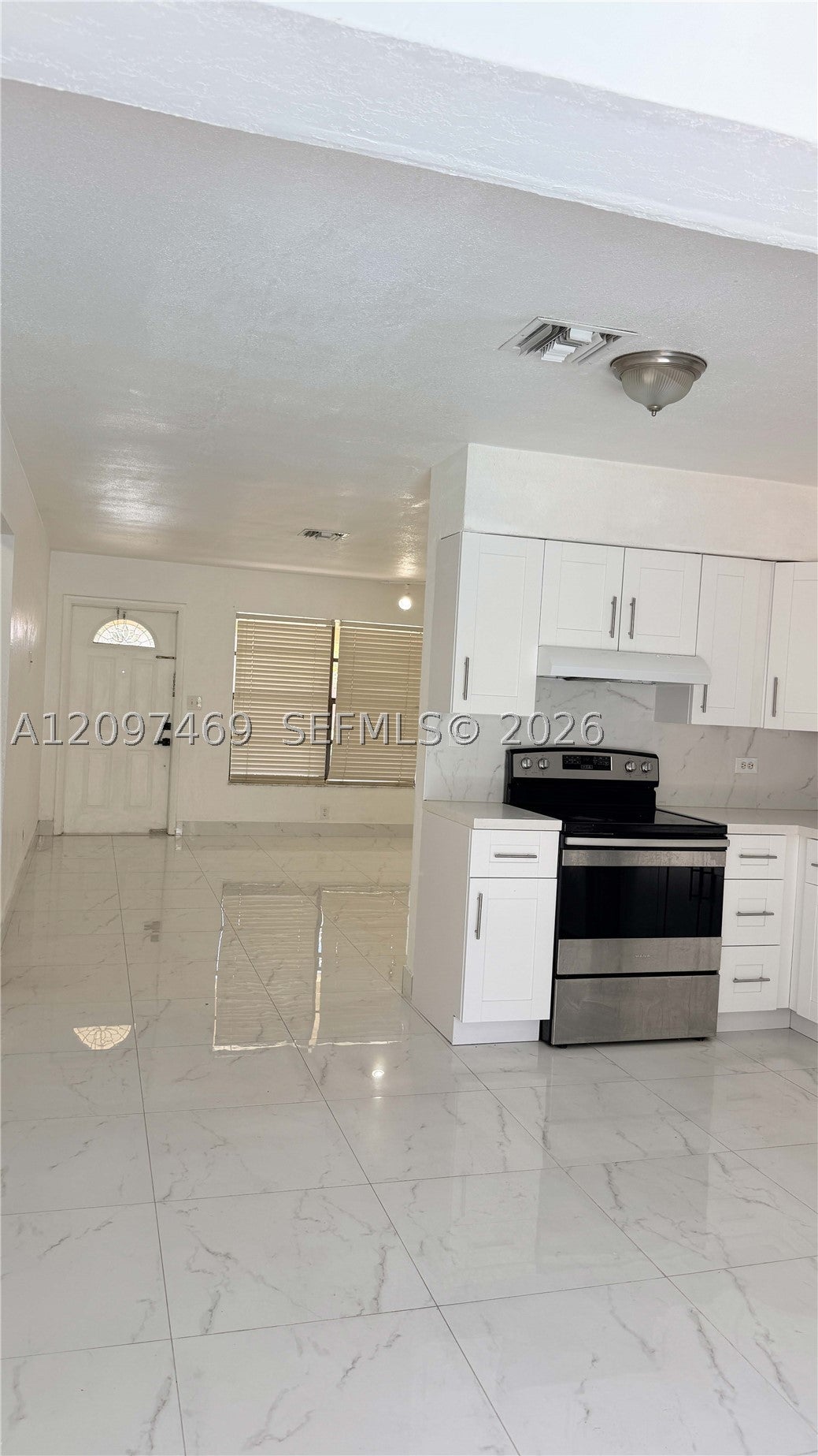 View photos, virtual tours, details... 1009 NE 2nd St