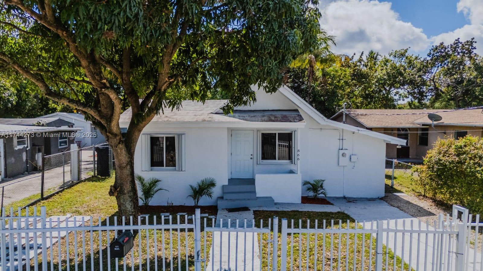 866 Nw 108th St, Miami, Broward County, Florida - 4 Bedrooms  
4 Bathrooms - 