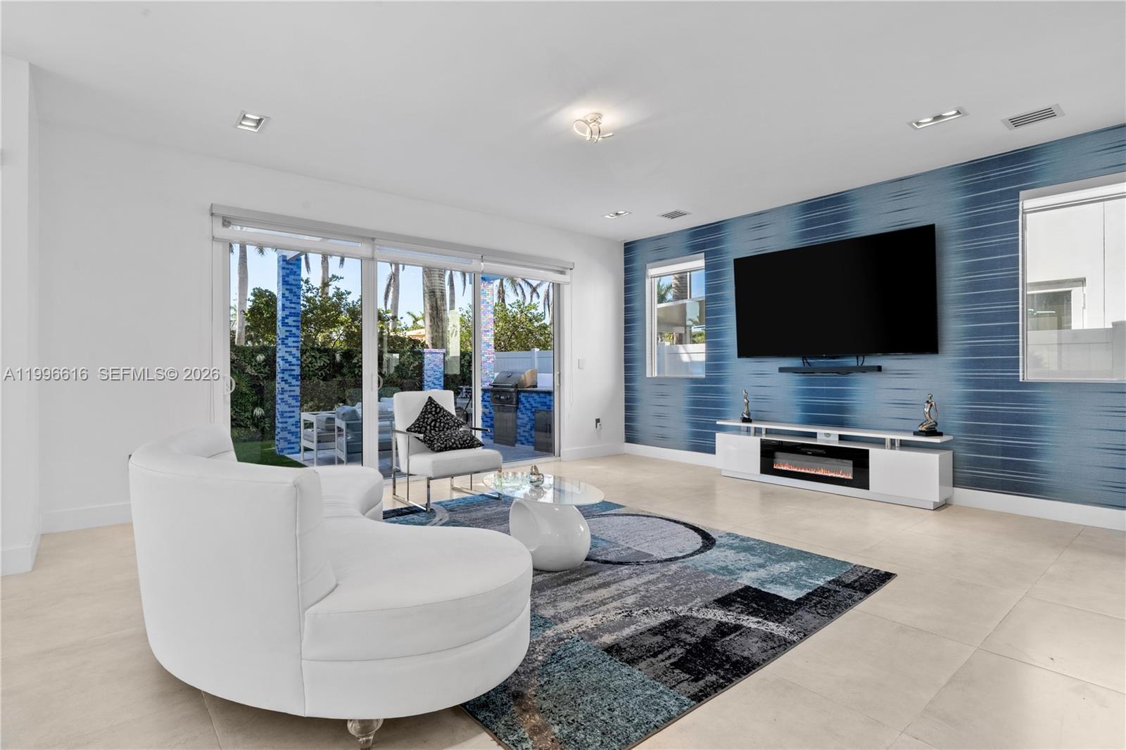 DORAL COMMONS RESIDENTIAL - Residential