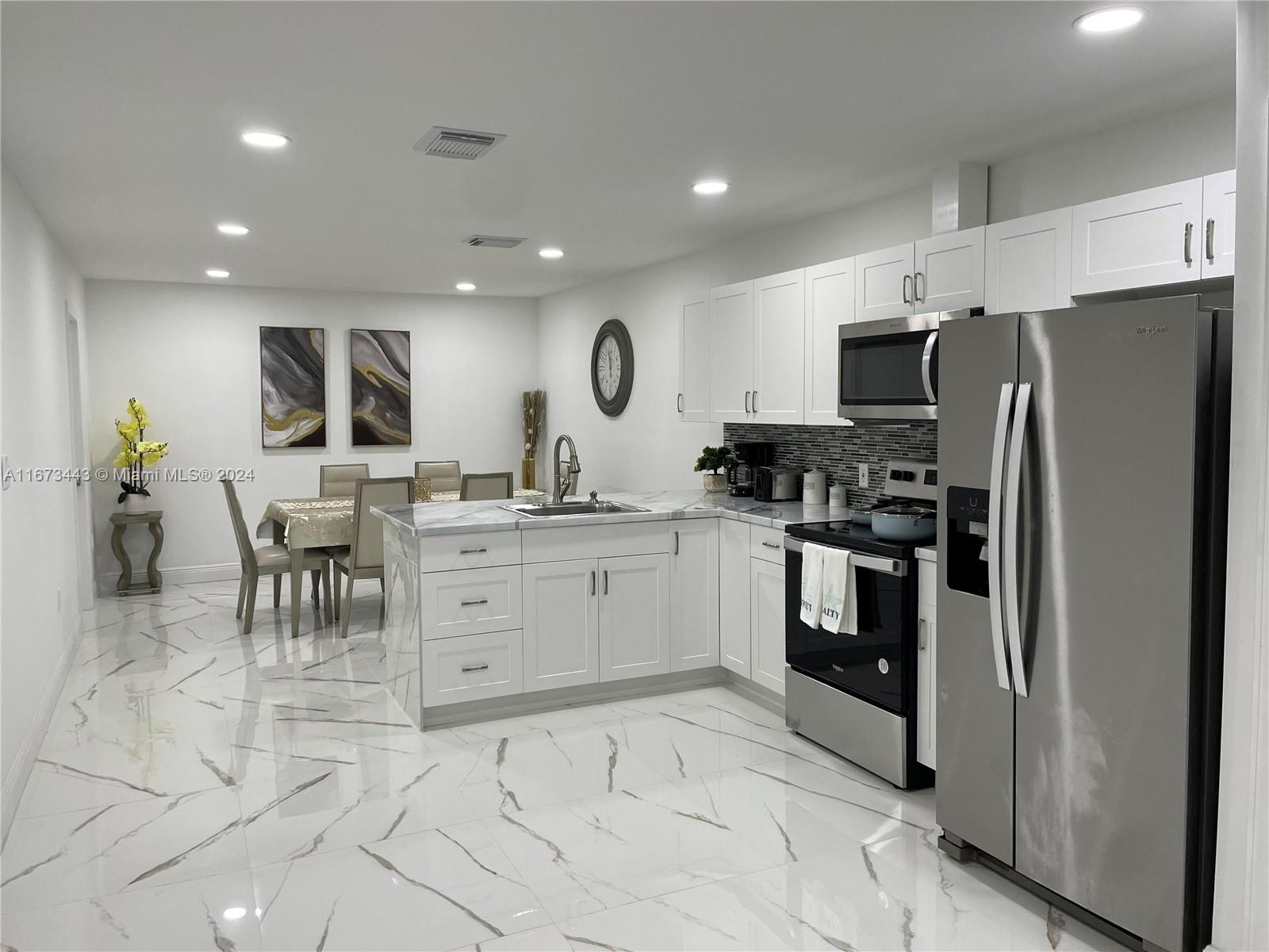 GOLDEN TWIN HOMES CONDO # - Residential Lease