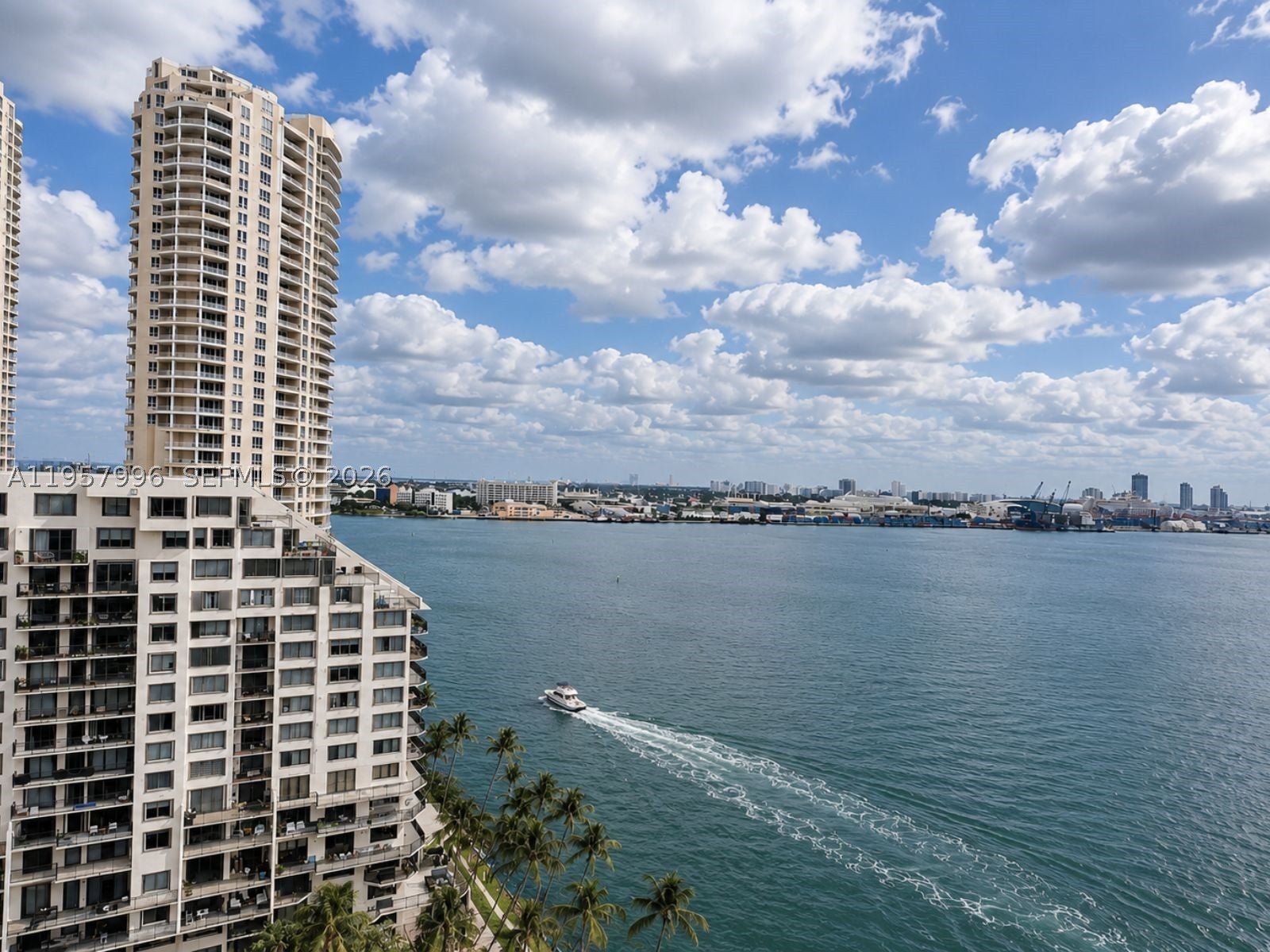 520 Brickell Key Dr