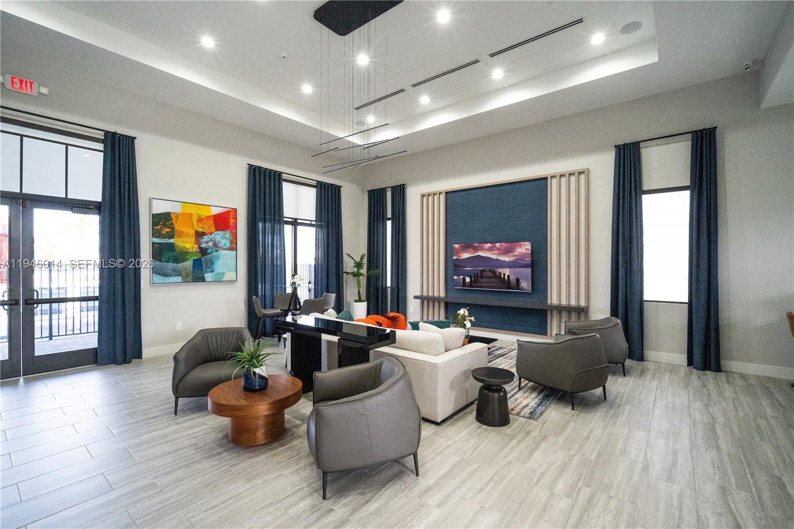 PINE ISLE - Residential