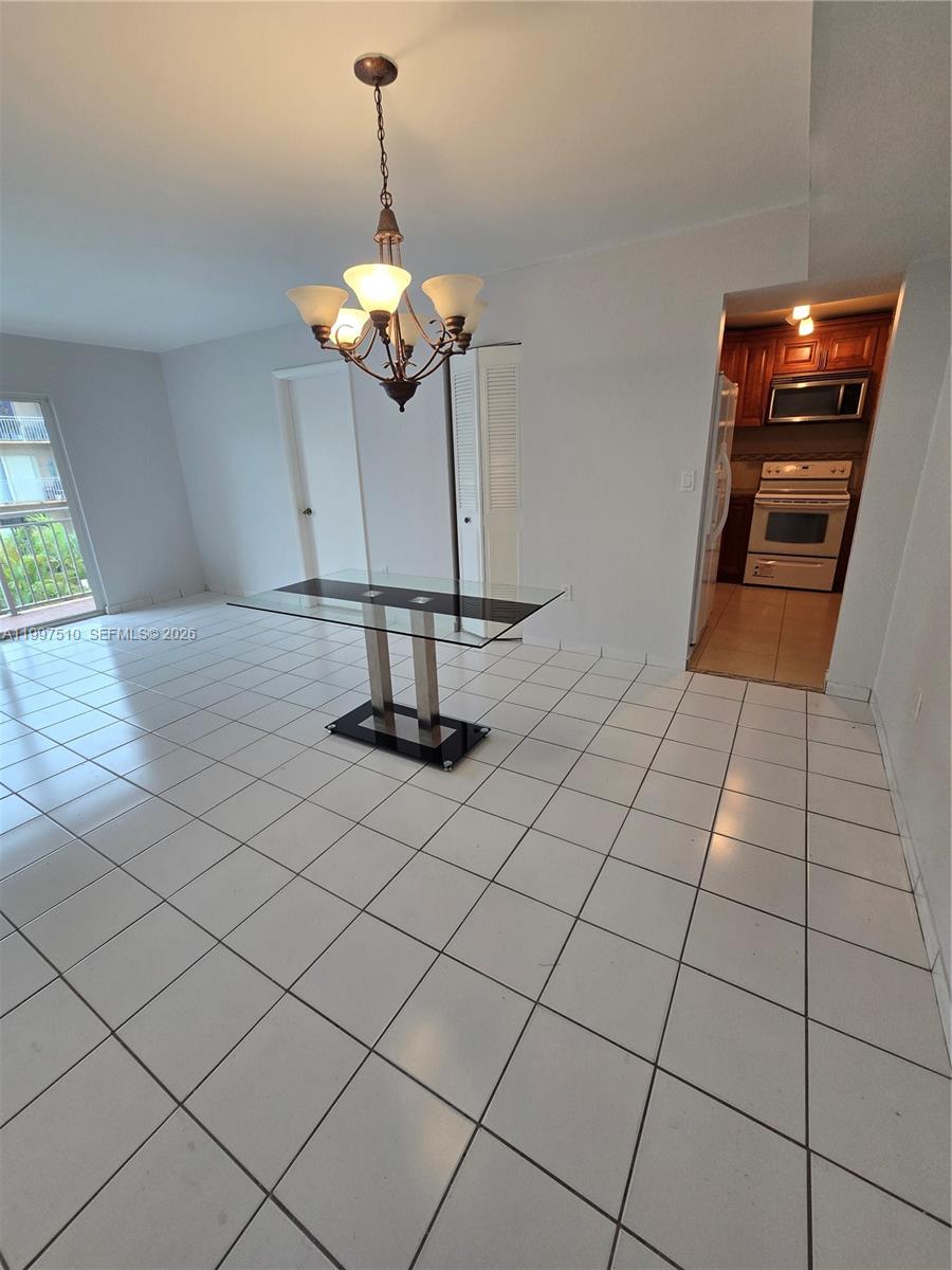 SUNSET VILLAS PHASE II CO - Residential Lease