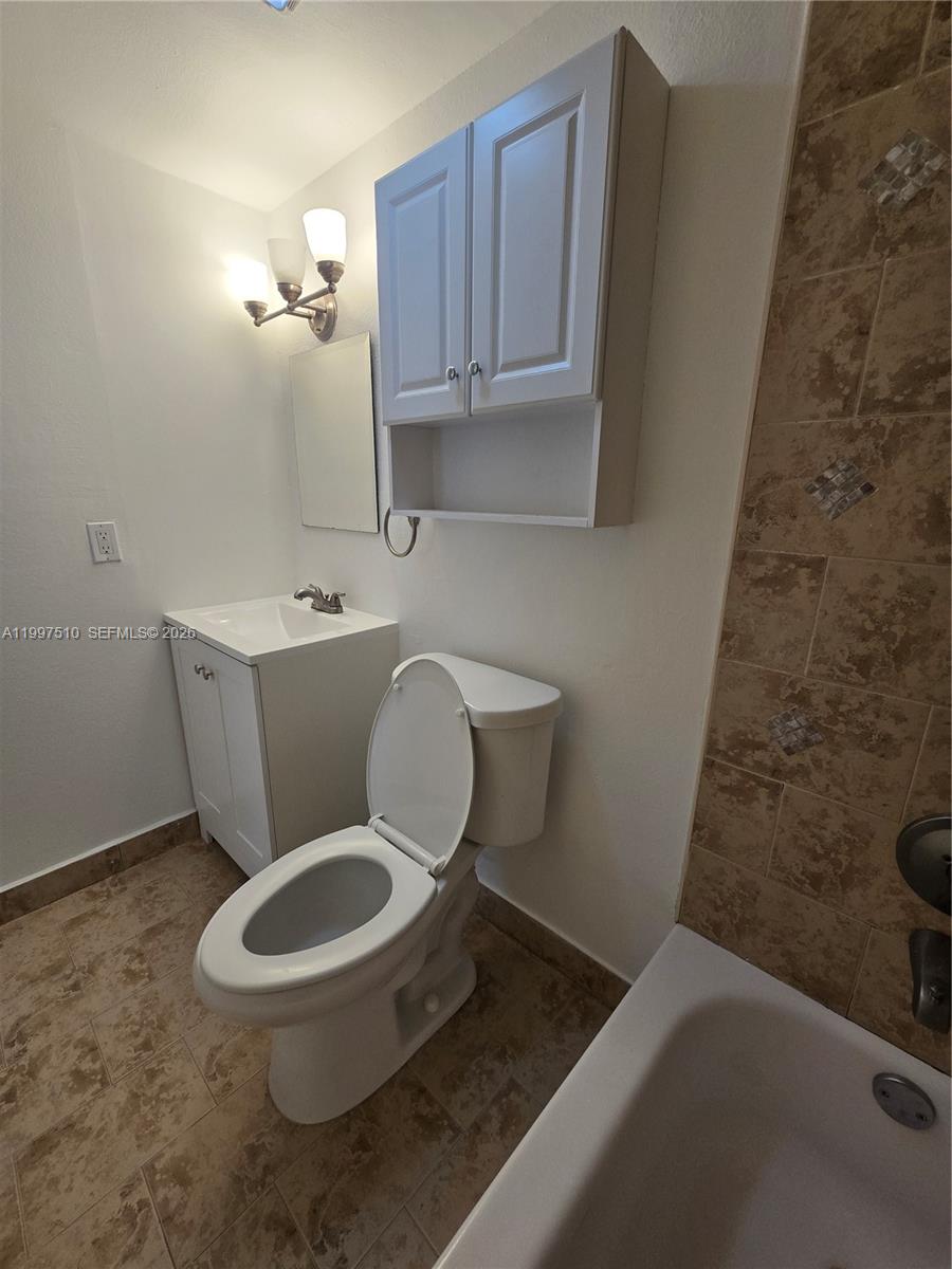 SUNSET VILLAS PHASE II CO - Residential Lease