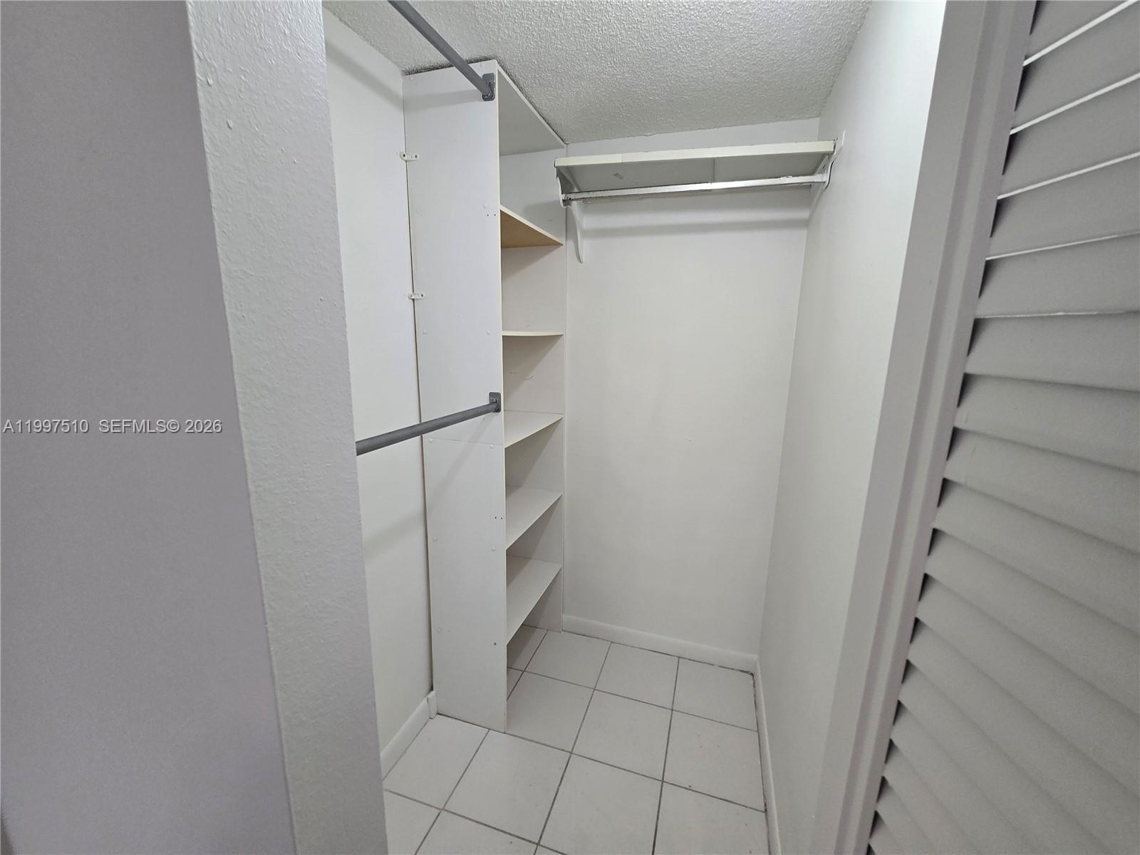 SUNSET VILLAS PHASE II CO - Residential Lease